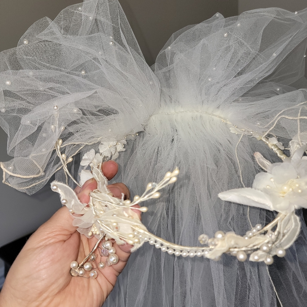 Vintage wedding veil with beading